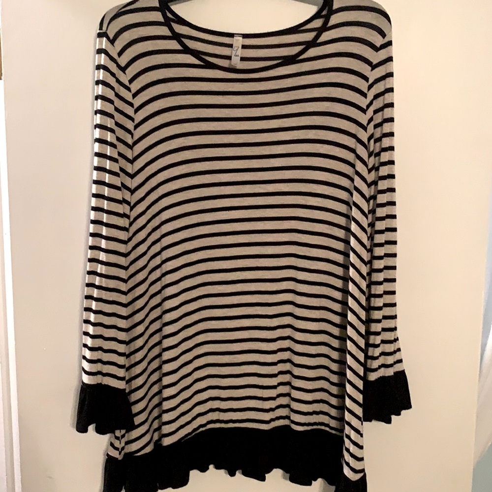 Yes Gray and black striped top with ruffle sleeves size medium